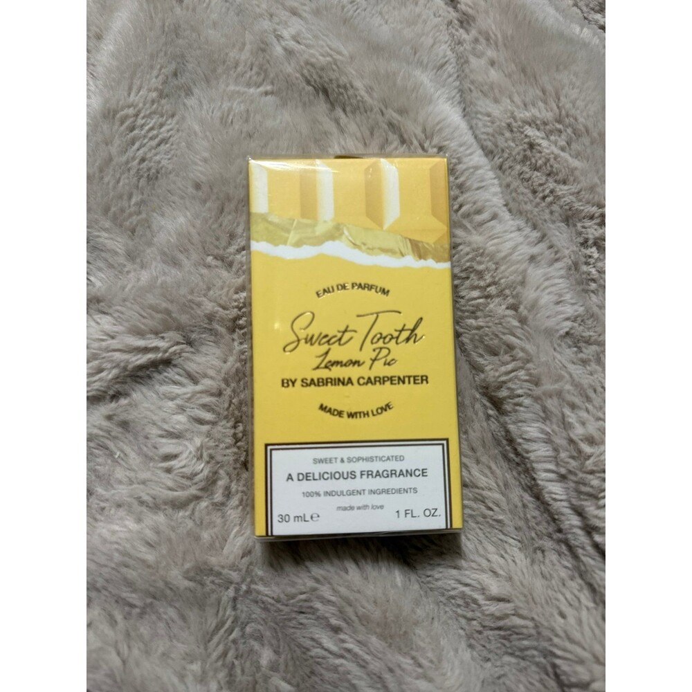 Sabrina Carpenter Sweet Tooth Lemon Pie